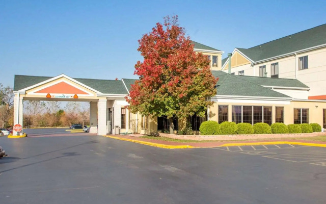 La Quinta Inn & Suites by Wyndham South Holland