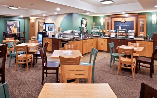 AmericInn Chanhassen