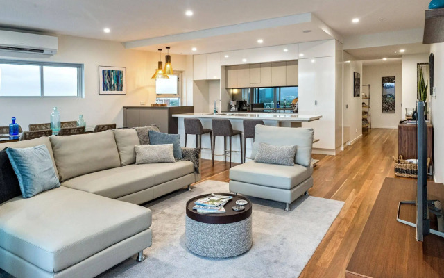 Empire Apartment Hotel