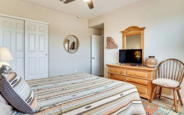 Oro Valley Condo - Nearby Golf & Hiking!