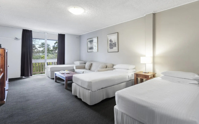 Dorset Gardens Hotel