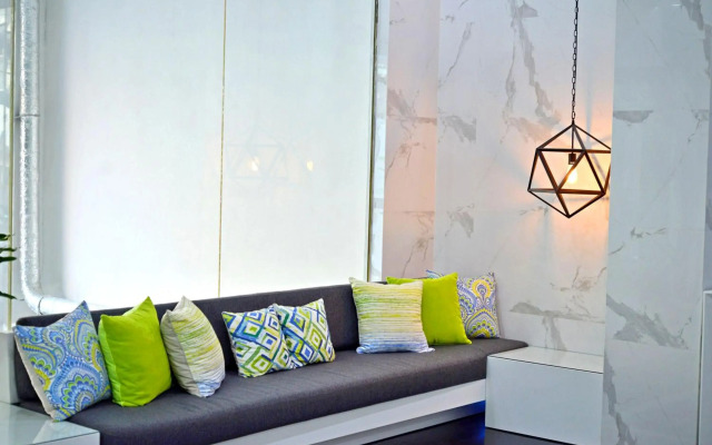 Whiz Hotel Falatehan Jakarta