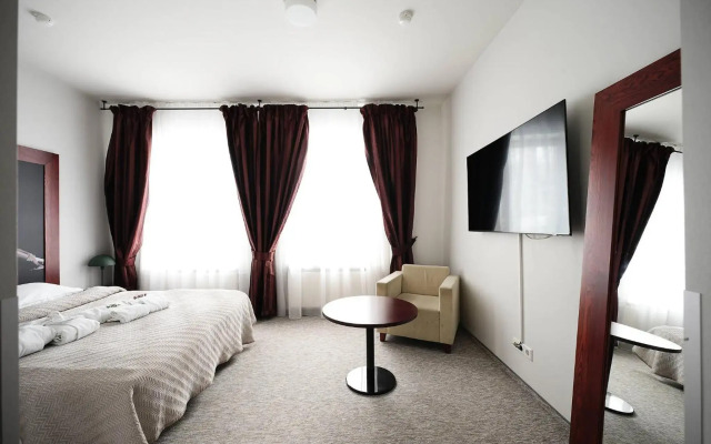 Navalis Hotel