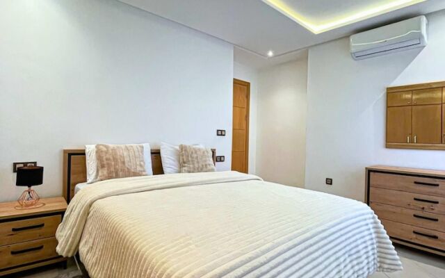 Nejma Peaceful 2-bedroom Near Corniche