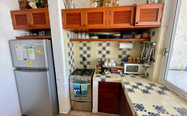 Bttm floor beachfront condo in Half Moon Bay Akumal