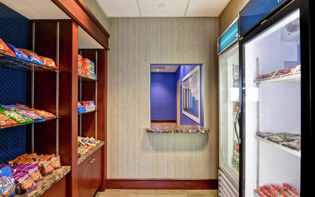 Hampton Inn & Suites Fredericksburg-at Celebrate Virginia