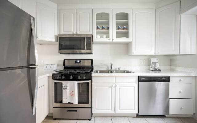 WanderJaunt-Serrano-2BR-Point Loma