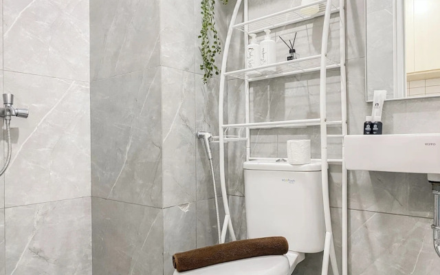 Cozy And Good Studio Sayana Bekasi Apartment