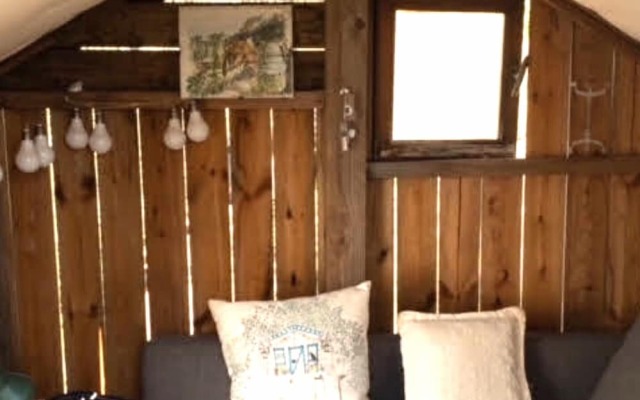 Inviting Tiny Treehouse East of Kalamata Near bay