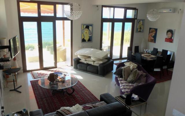 Beach Villa Pantheon