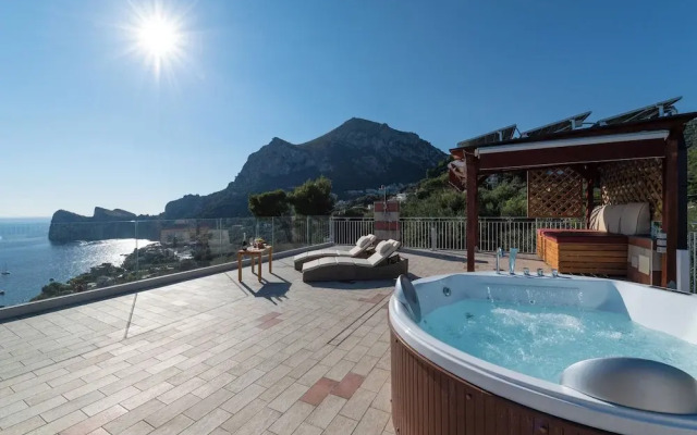 MAIN Roof Terrace Apartment