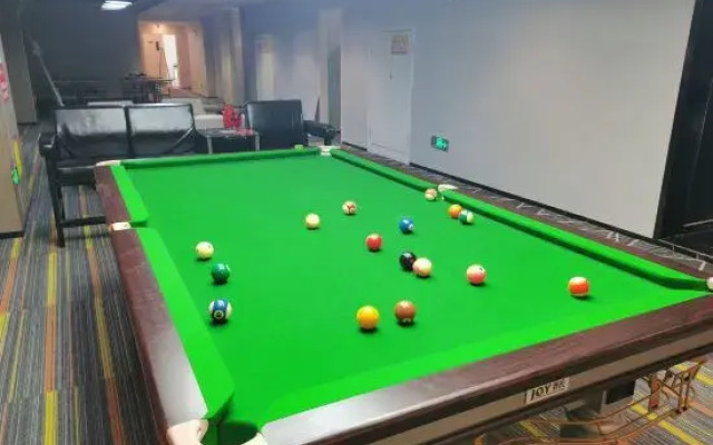 92 Bayin Box Entertainment Hotel