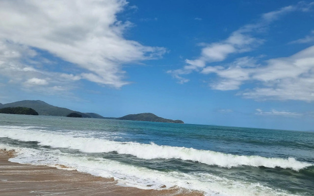 Apto em frente à praia em Caraguatatuba