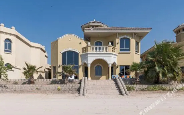 The Palm Jumeirah Villas - Frond E
