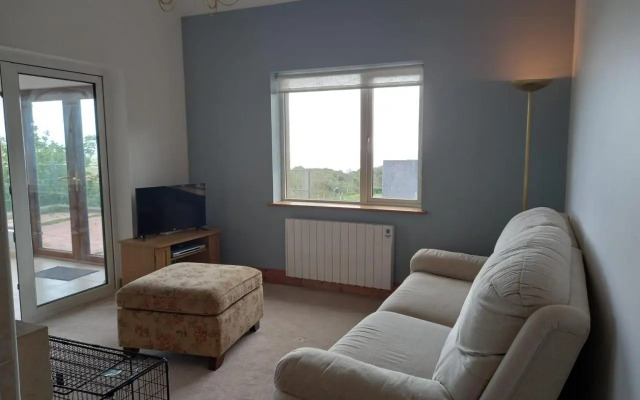 Two Bed Bungalow with Sunroom And Stunning Views