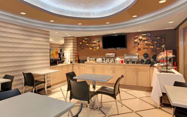 Ramada by Wyndham Bronx