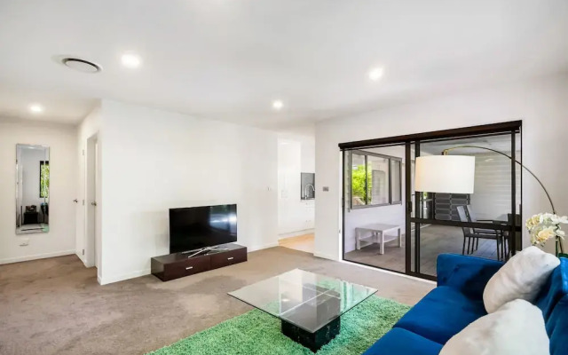 The Perfect Spacious 2BR Getaway-Netflix