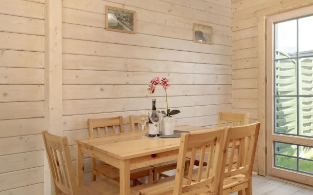 Comfortable Holiday Homes for 6 People in Rewal