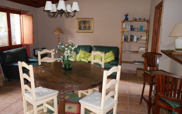 Beautiful Cottage in Renau Costa Dorada with Swimming Pool