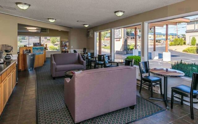Coachman Inn