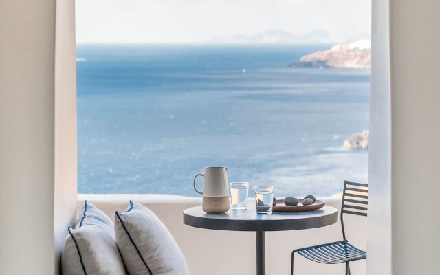 Porto Fira Suites