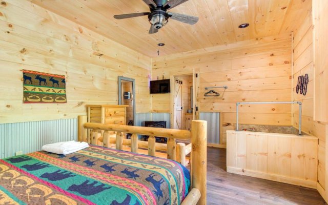 Bearly Hidden, 1 Bedroom, Loft, Resort Pool, Hot Tub, Fireplace, Sleeps 5