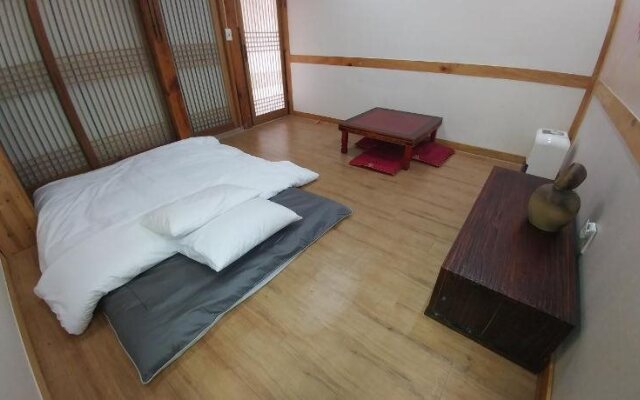 Charm Hanok Guest House