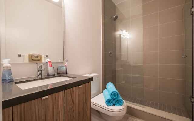 QuickStay - Luxury in Yorkville (Yonge & Bloor)