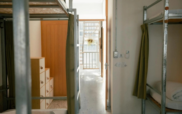 365.Hostel
