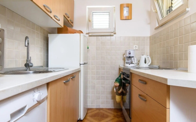 Stipe - 25m From the sea - A1