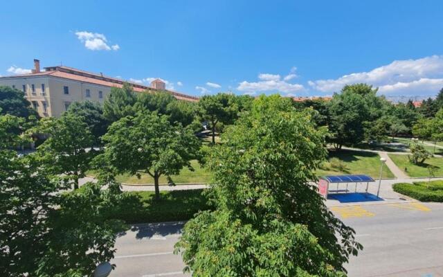 NEW Modern-Park view-5 minutes from Diocletian's Palace