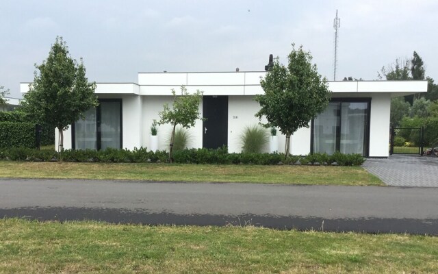 Pleasant Villa in Harderwijk with Fenced Garden and Jetty