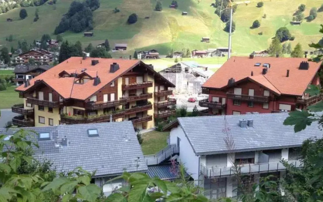 Haus Rätia, Klosters Platz