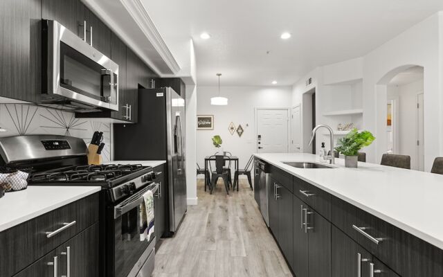 CozySuites at Glendale