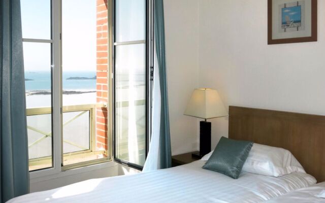 Reine Marine (ALO302)-T3 Balcon Mer