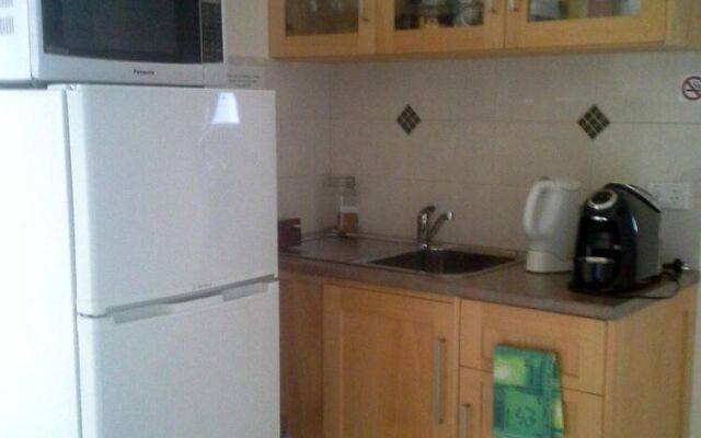 Gloucester on Avon Bed & Breakfast