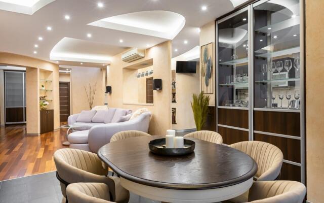 Fortnight (Фортнайт) на улице Кастанаевская