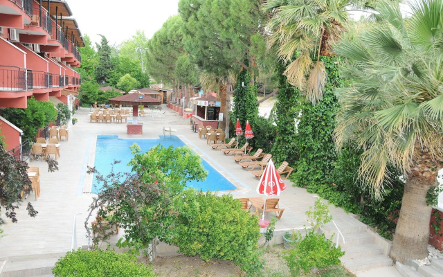Oskar Thermal Hotel