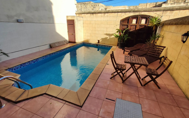 Grotto's Paradise B&B