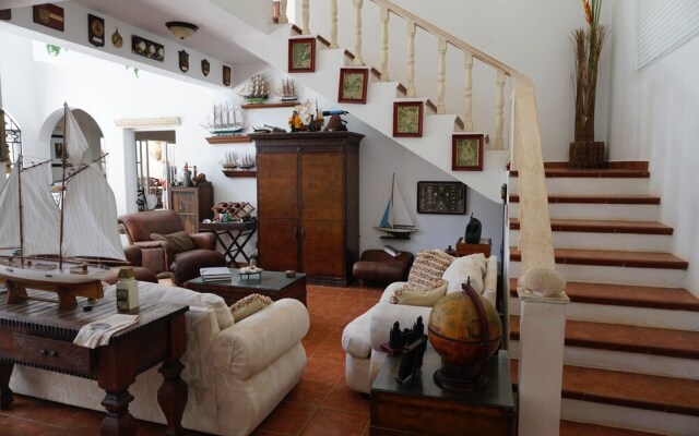 Baoba Breeze Bed & Breakfast