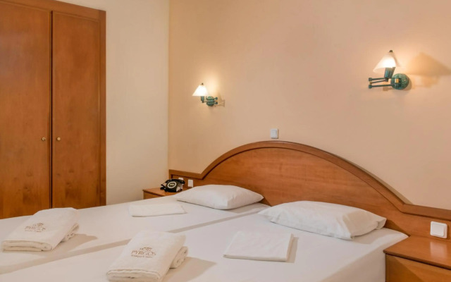 Hotel Pyrgos Boutique & Suites