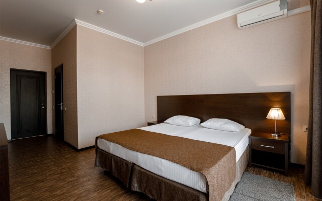 Golden Resort