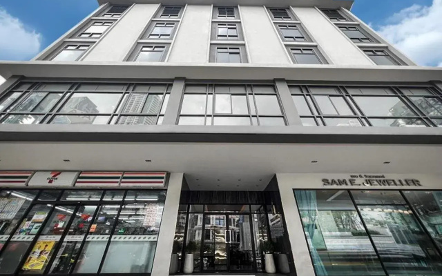 SAM E Hotel Bangkok Sathorn