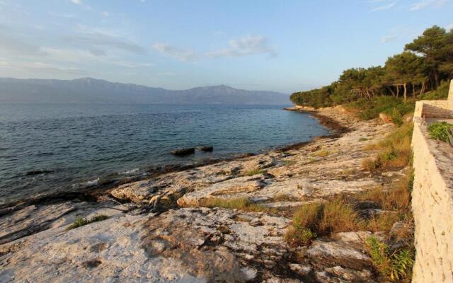 Beachfront Apartment. 2xAC & BIKES
