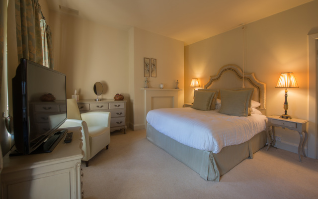 Coombe Abbey Hotel