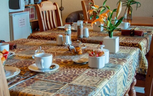 Lilies & Leopards B&B