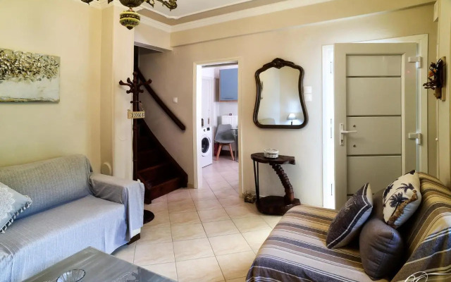 Mary's Dreamy Maisonette