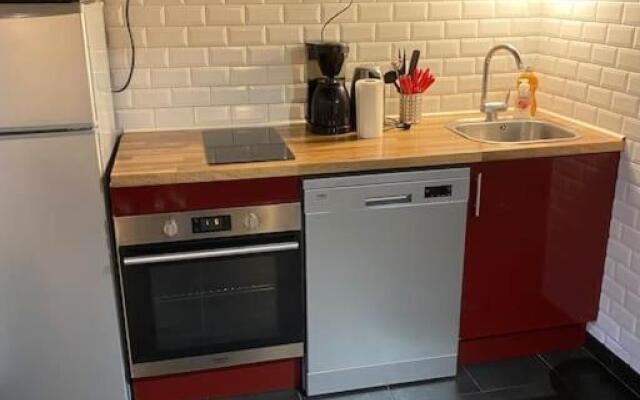 Studio 29 m2 proche La Défense WIFI