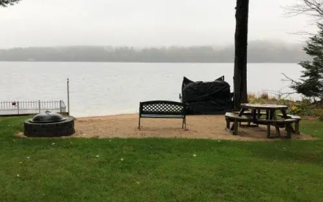 Grady'S West Shore Motel