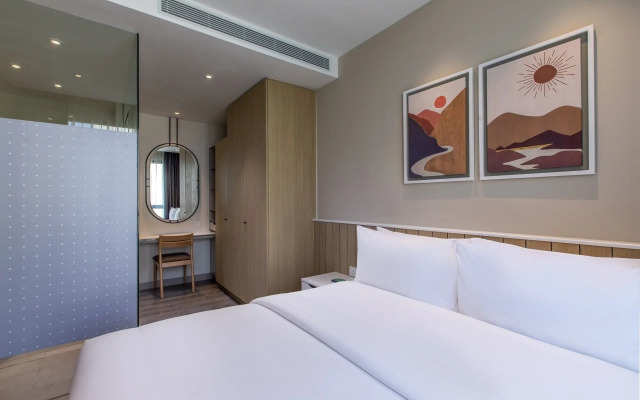 Komune Living & Wellness in the Park